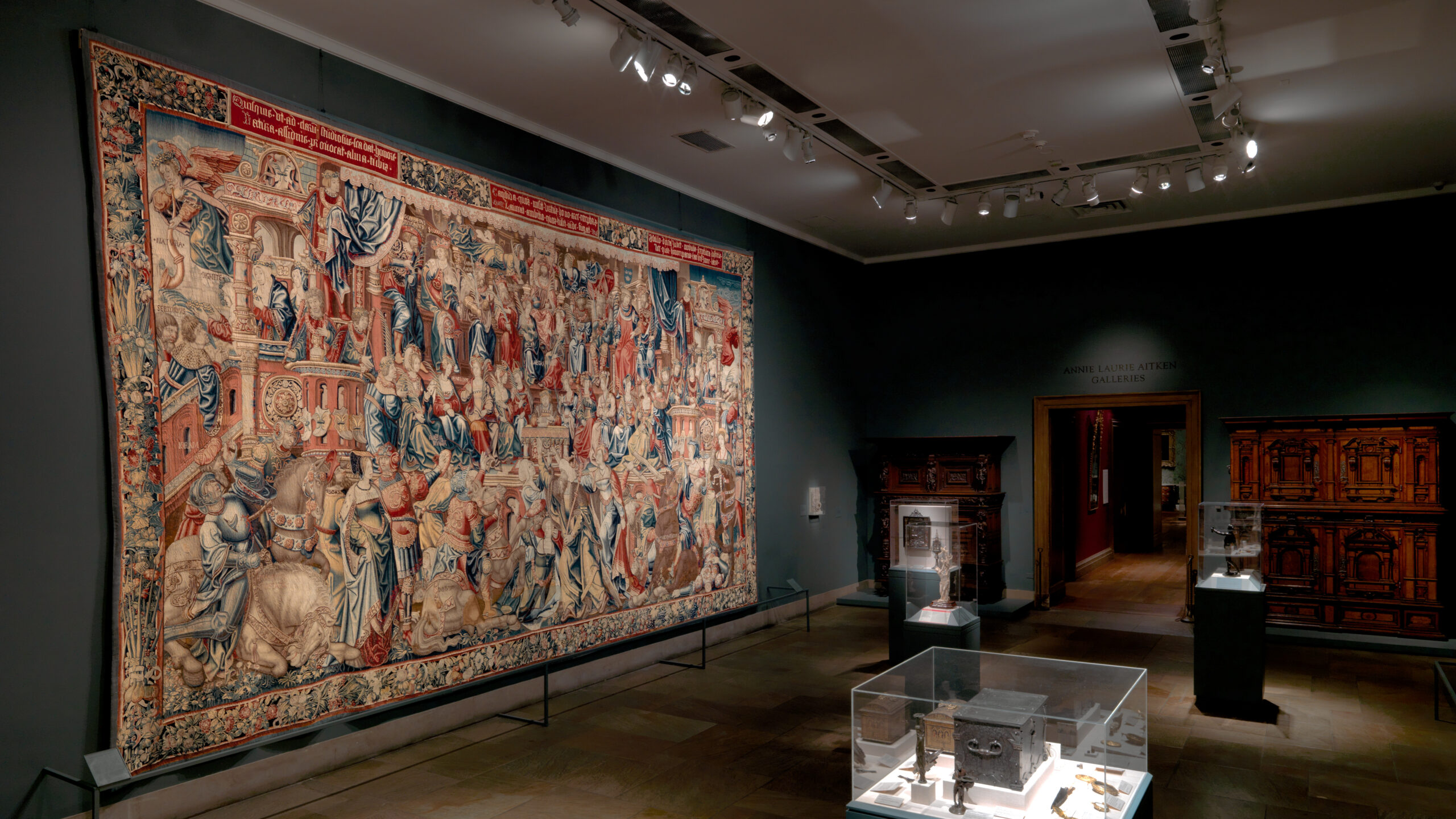 Fig. 3. <em>Honor</em> tapestry, 1525-32. Wool and silk<br>Metropolitan Museum of Art, Purchase, 2014 Benefit and Director’s Funds, several members of The Chairman’s Council Gifts, Brooke Russell Astor Bequest, Ambassador and Mrs. W. L. Lyons Brown, Mr and Mrs. Richard L. Chilton Jr., and Josephone Jackson Foundation Gifts, 2015 (2015.396)