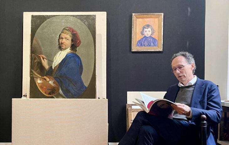 Gero Seelig with Jan Kupetzky's Self Portrait© Ute Edda Hammer